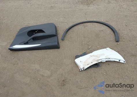 2023 Tesla Model Y Awd/Long Range Dual Motor All-Wheel Drive z USA, uszkodzony, nr VIN 7SAYGDEEXPF607886